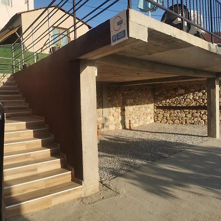 Gopo Guesthouse Elshani מראה חיצוני תמונה