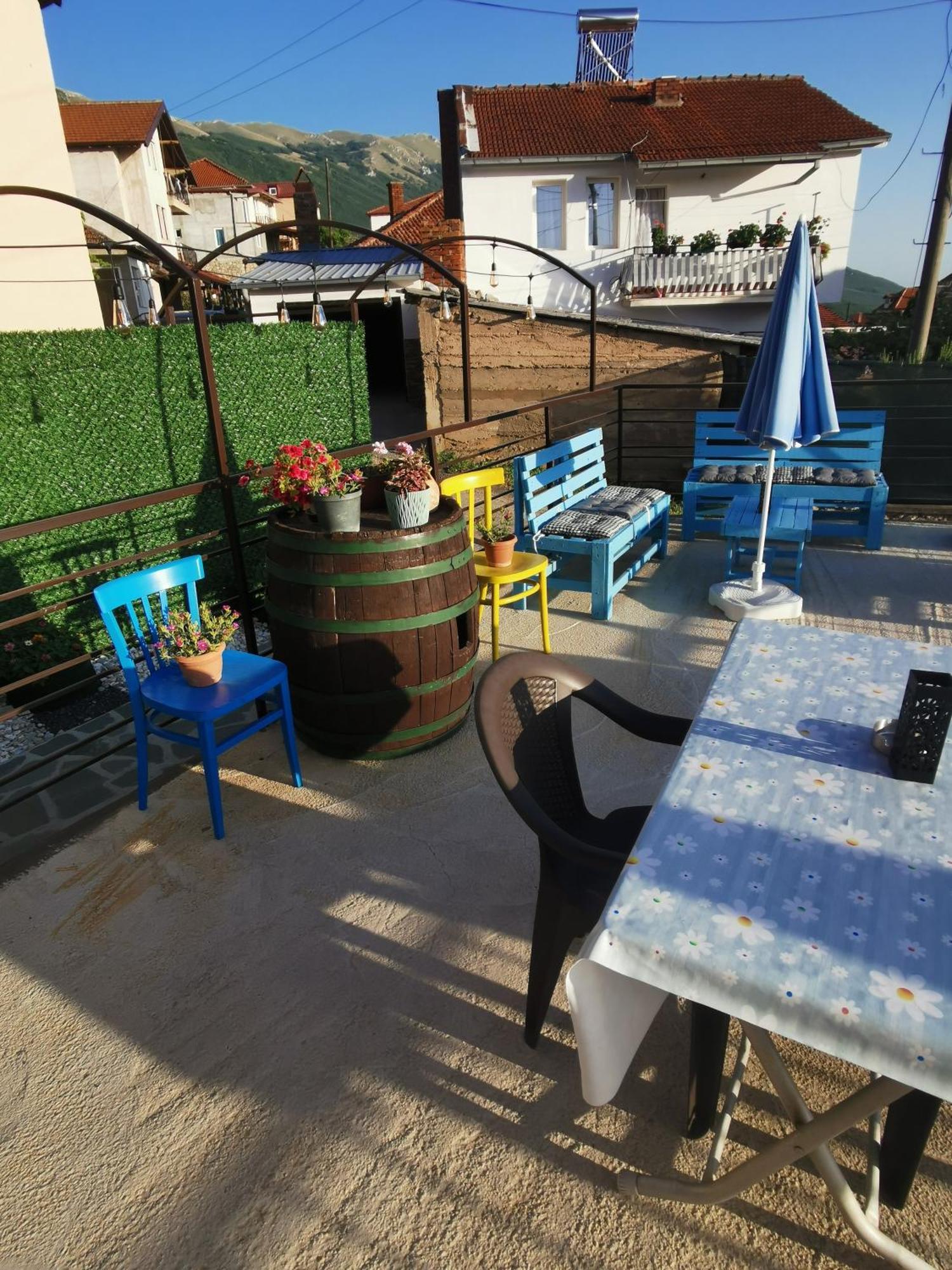 Gopo Guesthouse Elshani מראה חיצוני תמונה