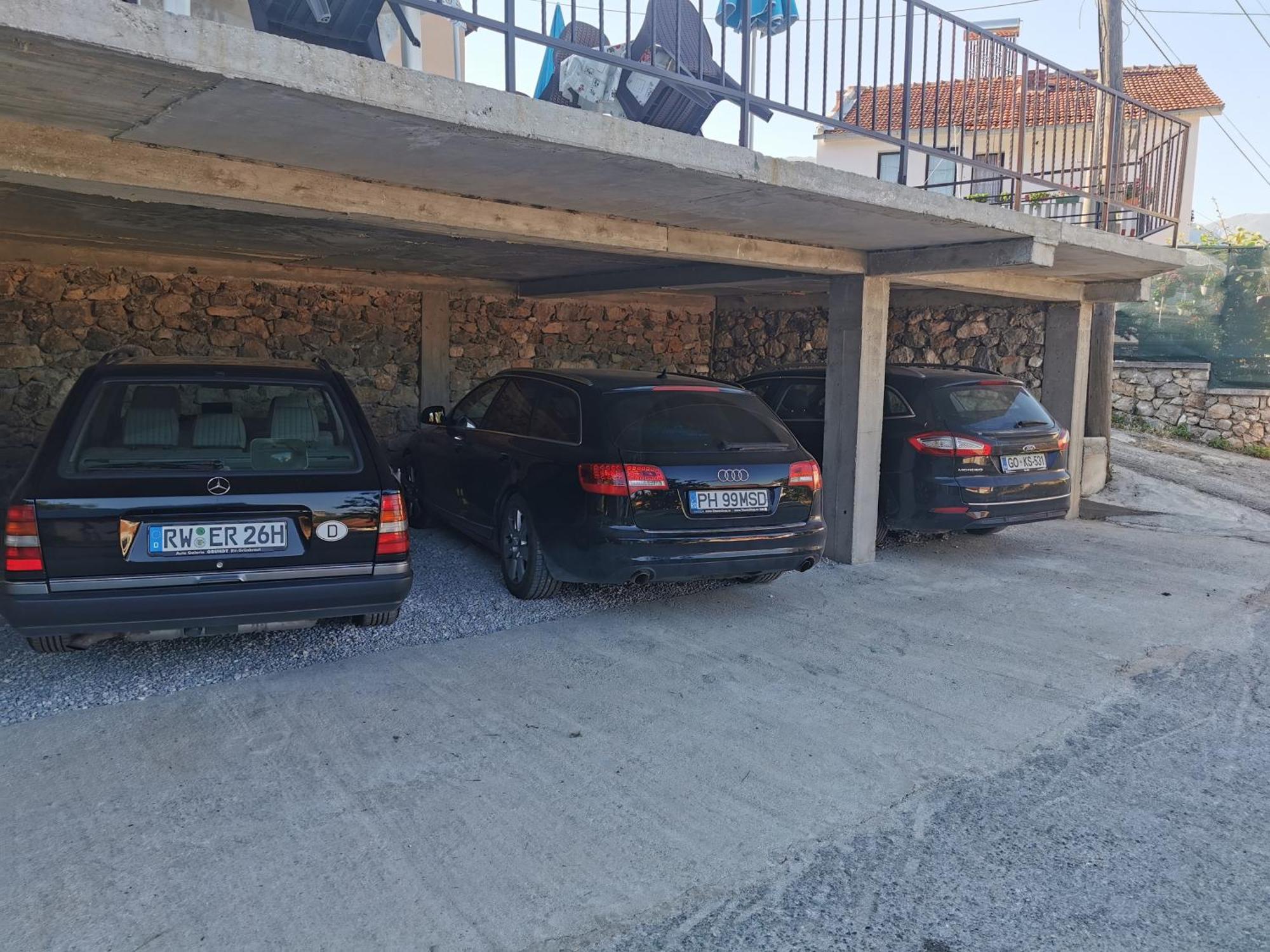 Gopo Guesthouse Elshani מראה חיצוני תמונה