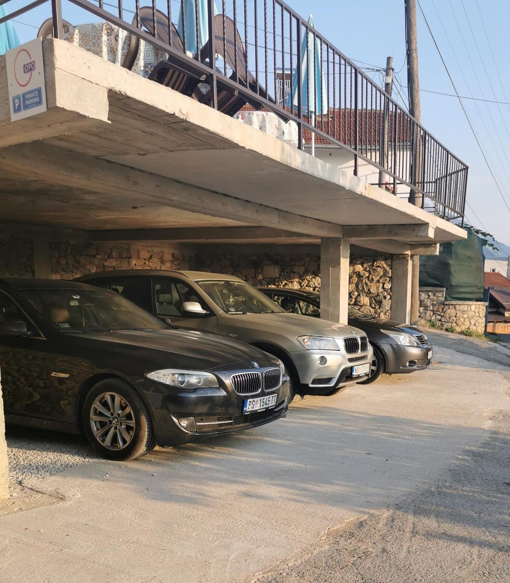 Gopo Guesthouse Elshani מראה חיצוני תמונה
