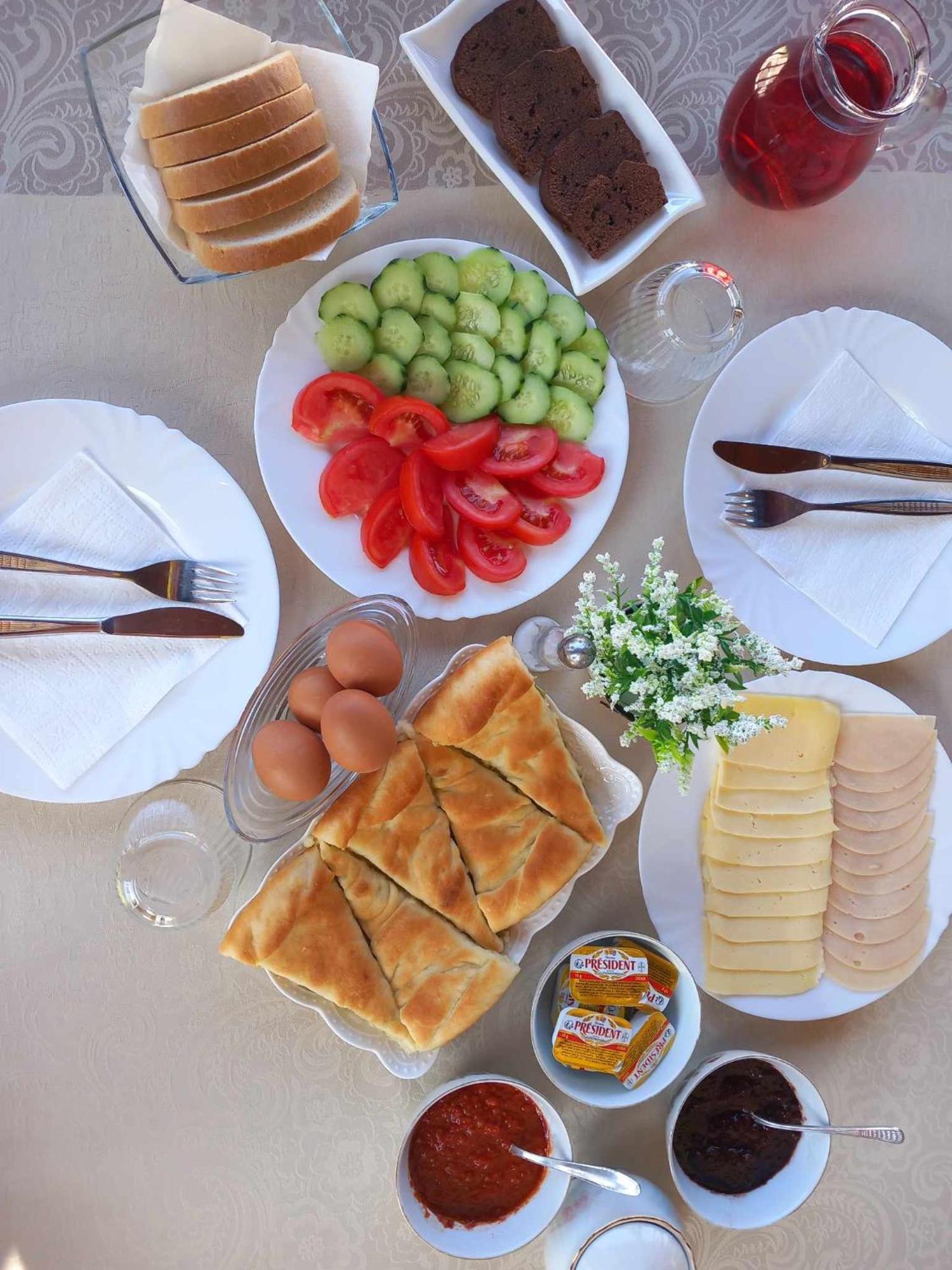Gopo Guesthouse Elshani מראה חיצוני תמונה